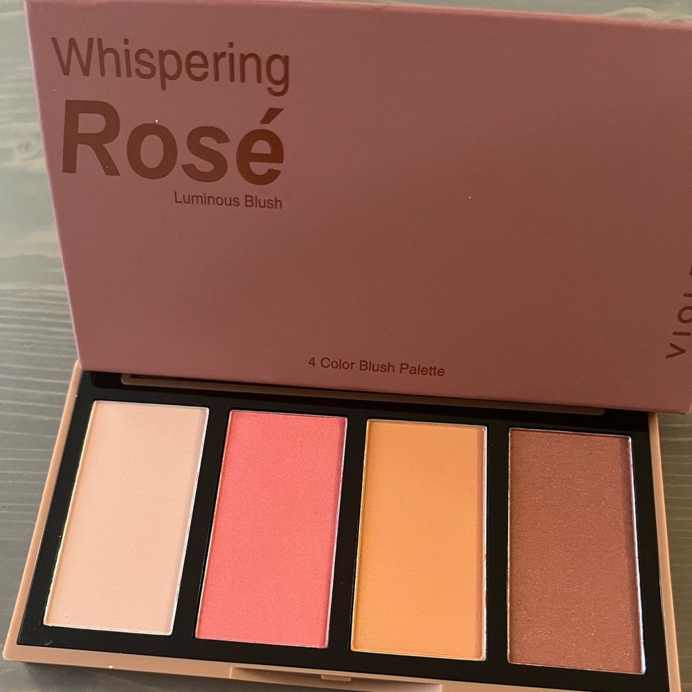 NIB Limited Edition Violet Voss Whispering Rosé 4 Color Luminous Blush Palette